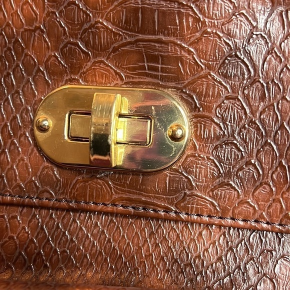 ALDO Brown Faux Crocodile Crossbody Bag - Picture 3 of 4